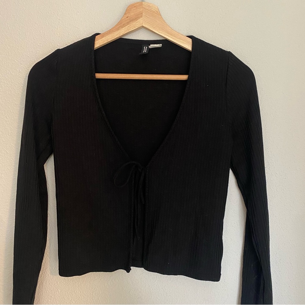 Cross over black top